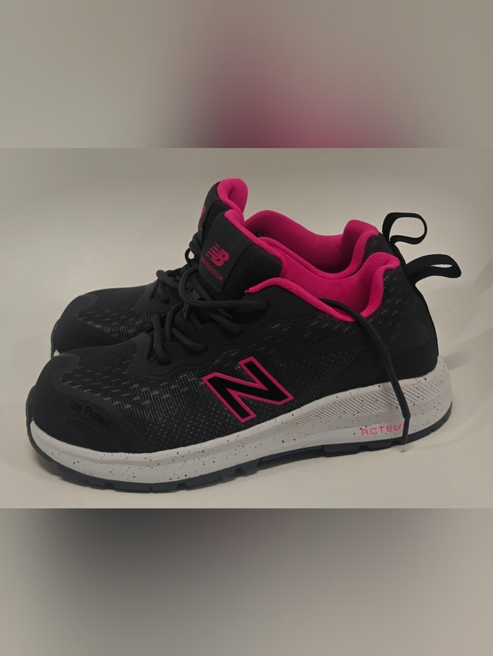 New Balance Logic Women 6 Composite Toe Work Boots Grey Pink Industrial Safety